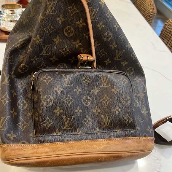 Authenticity guaranteed LOUIS VUITTON Montsouris GM Monogram - Picture 9 of 9